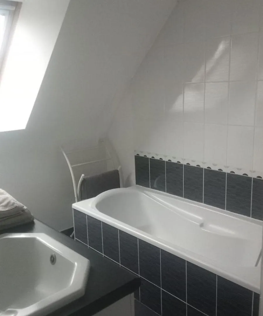 Maison Centre Medreac 3 Chambres 6 Personnes Holiday home